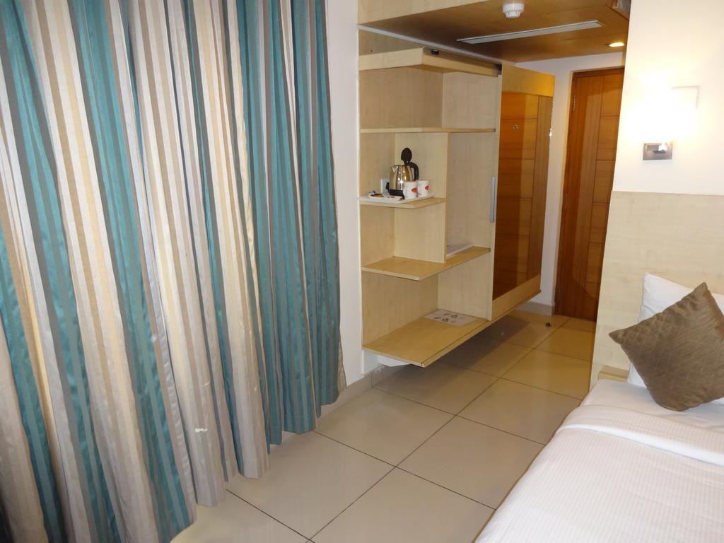 Hotel Southern Grand Виджаявада Экстерьер фото