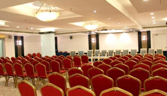 Hotel Southern Grand Виджаявада Экстерьер фото