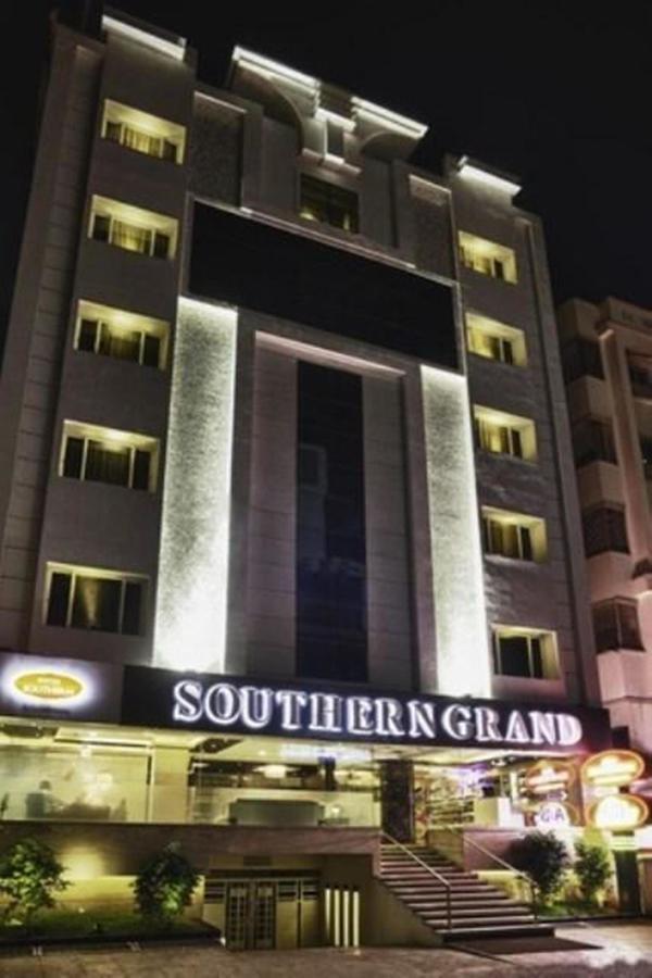 Hotel Southern Grand Виджаявада Экстерьер фото